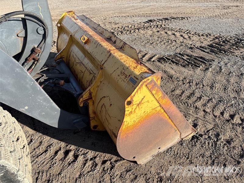John Deere 324J Wheel Loader Iekrāvēji uz riteņiem