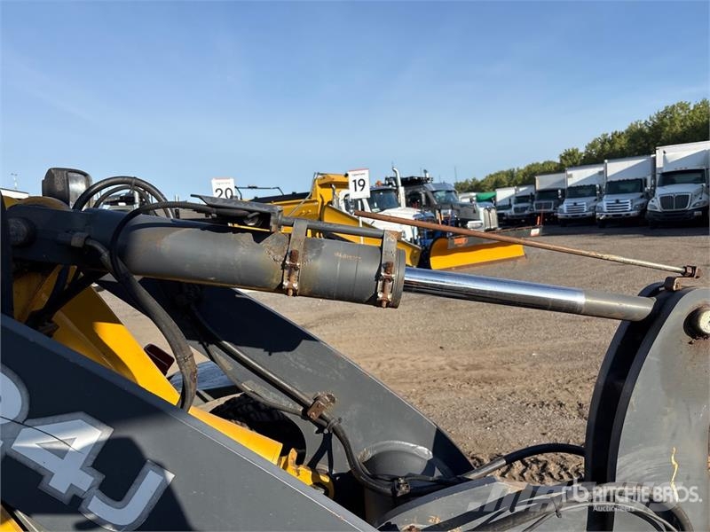 John Deere 324J Wheel Loader Iekrāvēji uz riteņiem