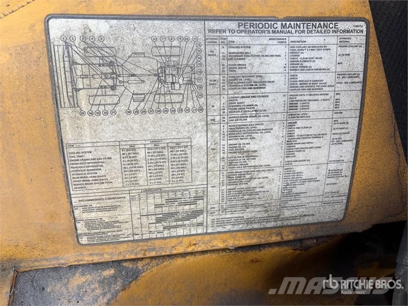 John Deere 324J Wheel Loader Iekrāvēji uz riteņiem