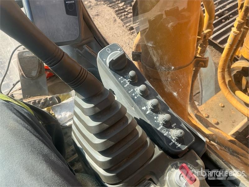 John Deere 330C LC Tracked Excavator Гусеничні екскаватори