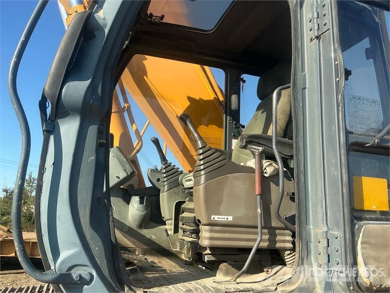 John Deere 330C LC Tracked Excavator Гусеничні екскаватори