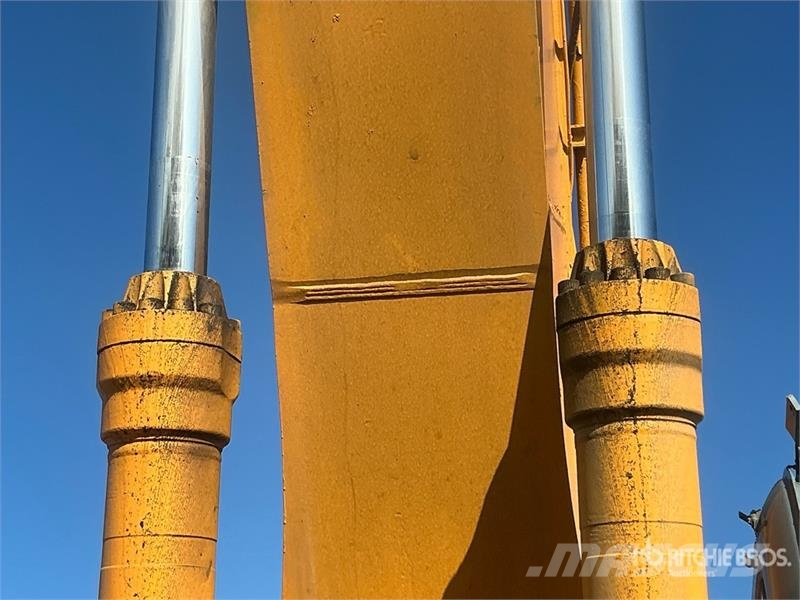 John Deere 330C LC Tracked Excavator Гусеничні екскаватори