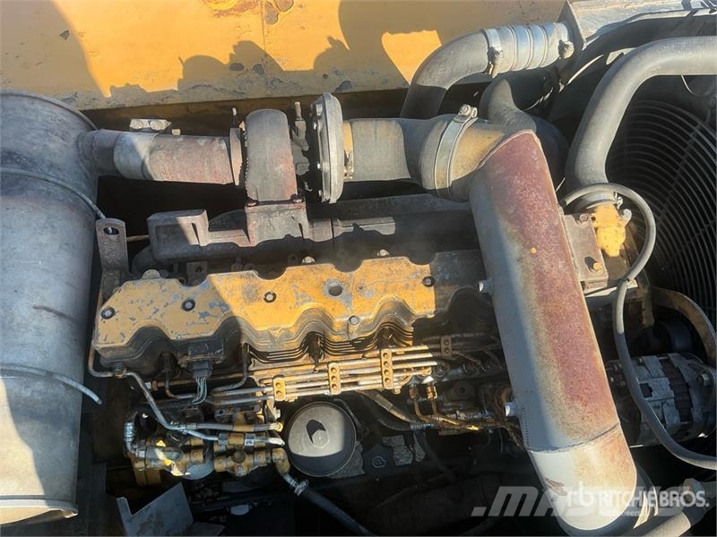 John Deere 330C LC Tracked Excavator Гусеничні екскаватори