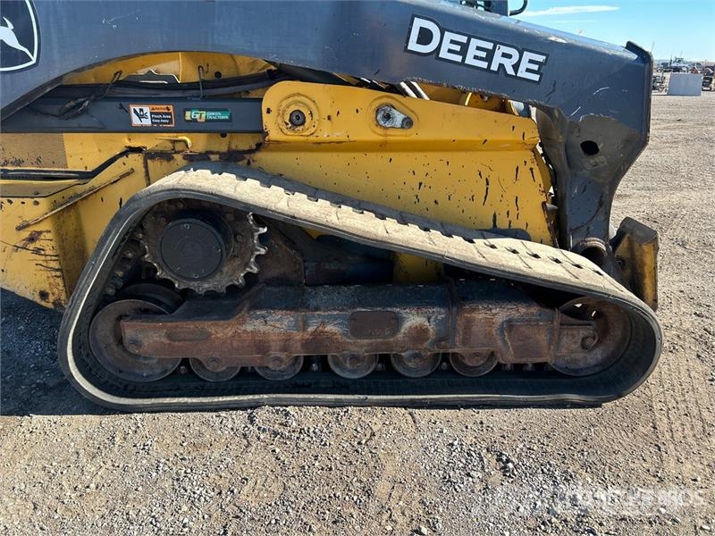John Deere 333G Krautuvai su šoniniu pasukimu