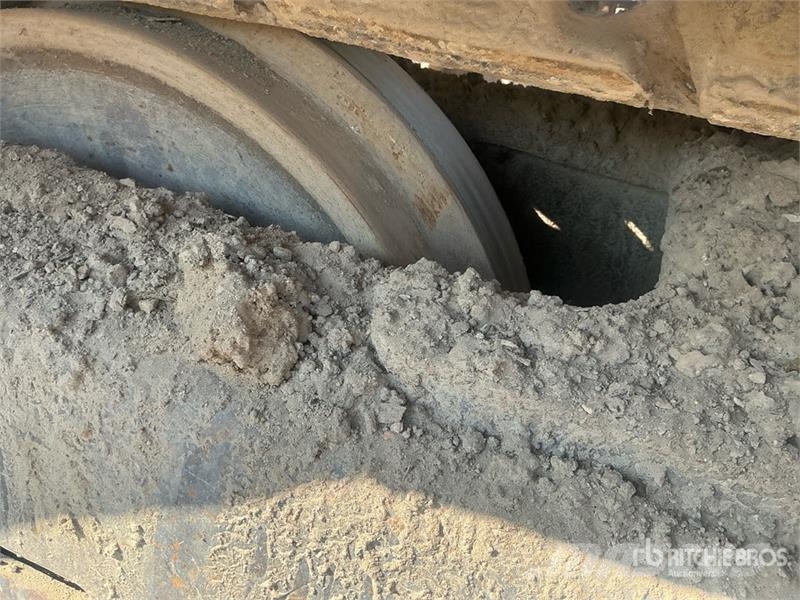 John Deere 350D LC Tracked Excavator Гусеничні екскаватори