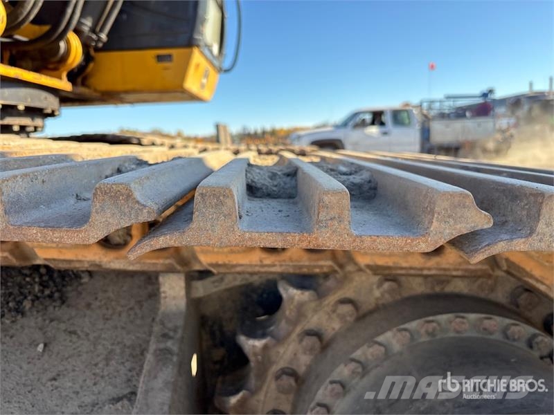 John Deere 350D LC Tracked Excavator Kāpurķēžu ekskavatori