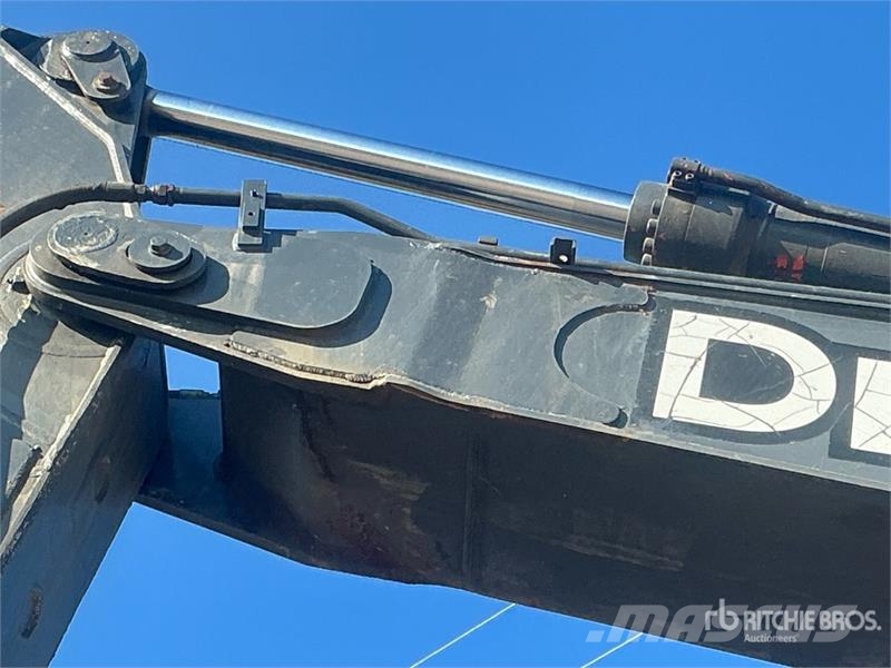 John Deere 350D LC Tracked Excavator Гусеничні екскаватори