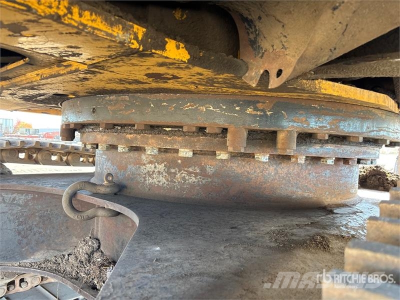 John Deere 350D LC Tracked Excavator Kāpurķēžu ekskavatori