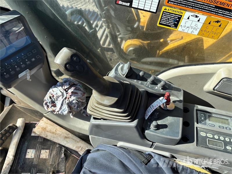 John Deere 350D LC Tracked Excavator Kāpurķēžu ekskavatori