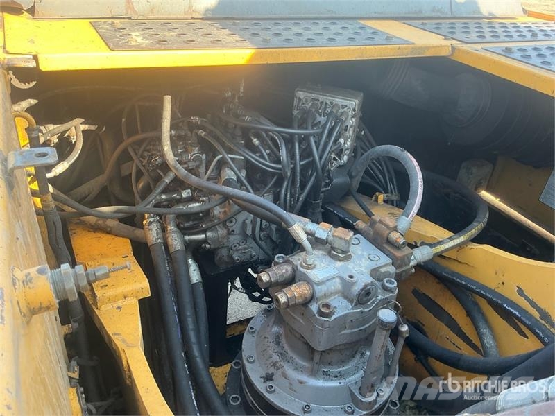 John Deere 350D LC Tracked Excavator Гусеничні екскаватори