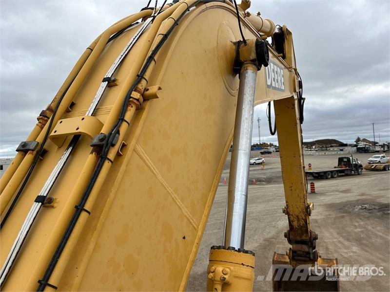 John Deere 370C Crawler excavators