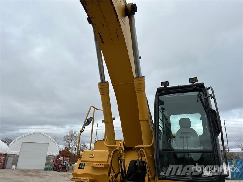 John Deere 370C Crawler excavators