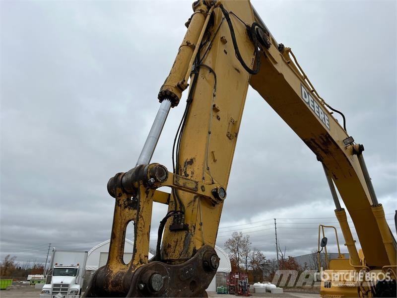 John Deere 370C Crawler excavators
