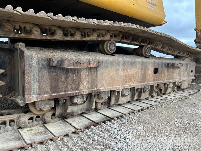 John Deere 370C Crawler excavators