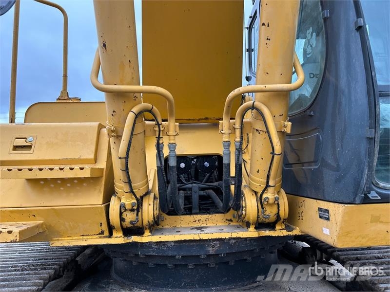 John Deere 370C Crawler excavators
