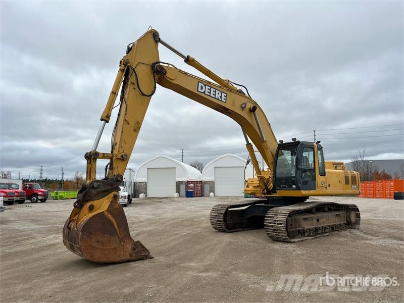John Deere 370C Crawler excavators