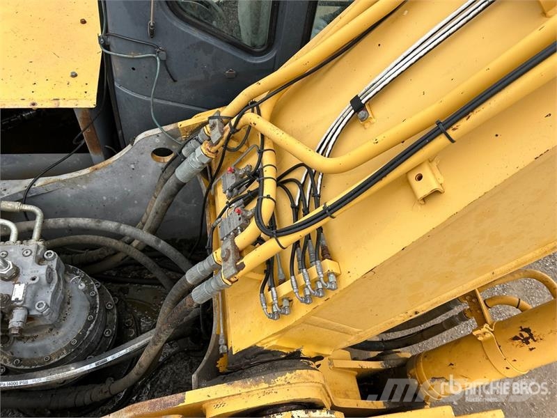 John Deere 370C Crawler excavators