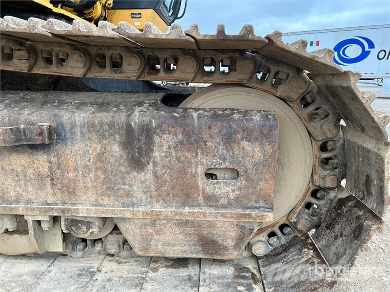 John Deere 370C Crawler excavators