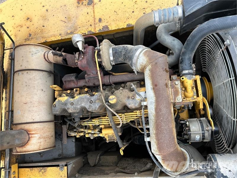 John Deere 370C Crawler excavators
