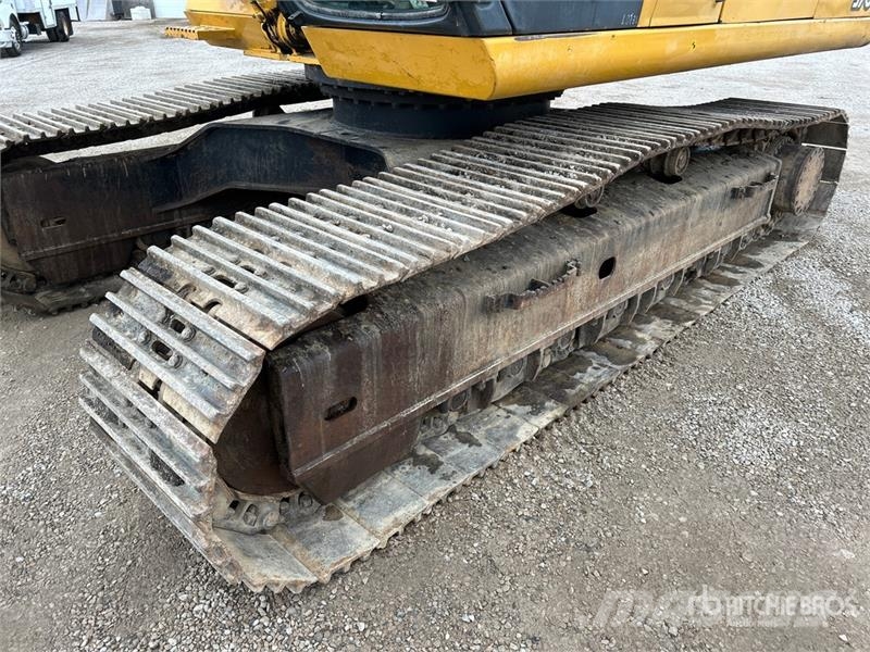 John Deere 370C Crawler excavators