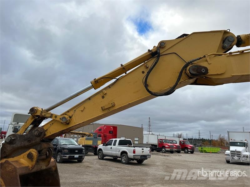 John Deere 370C Crawler excavators