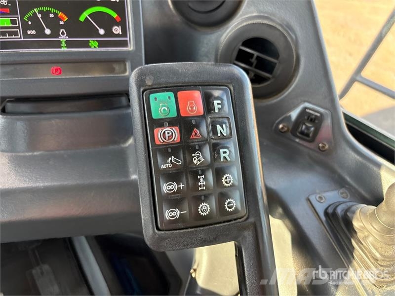 John Deere 370E Articulated Dump Truck Dumper - Knickgelenk