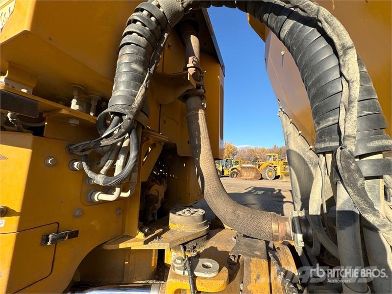 John Deere 370E Articulated Dump Truck Dumper - Knickgelenk