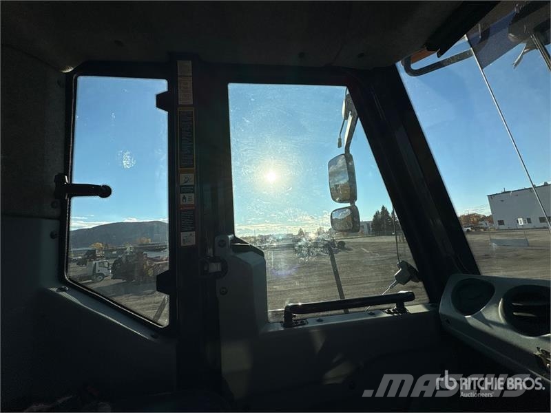 John Deere 370E Articulated Dump Truck Dumper - Knickgelenk