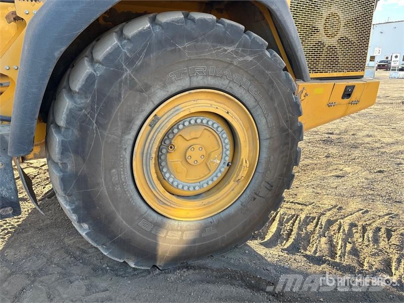 John Deere 370E Articulated Dump Truck Dumper - Knickgelenk