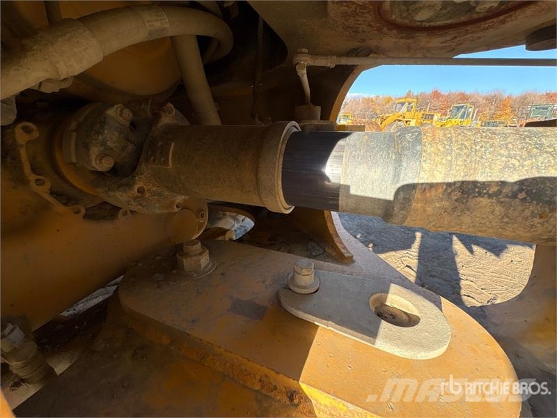 John Deere 370E Articulated Dump Truck Dumper - Knickgelenk