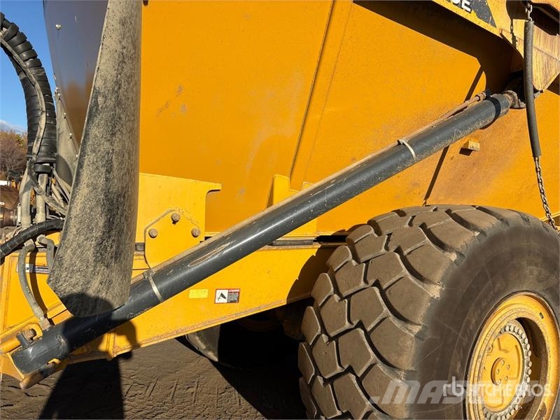 John Deere 370E Articulated Dump Truck Dumper - Knickgelenk