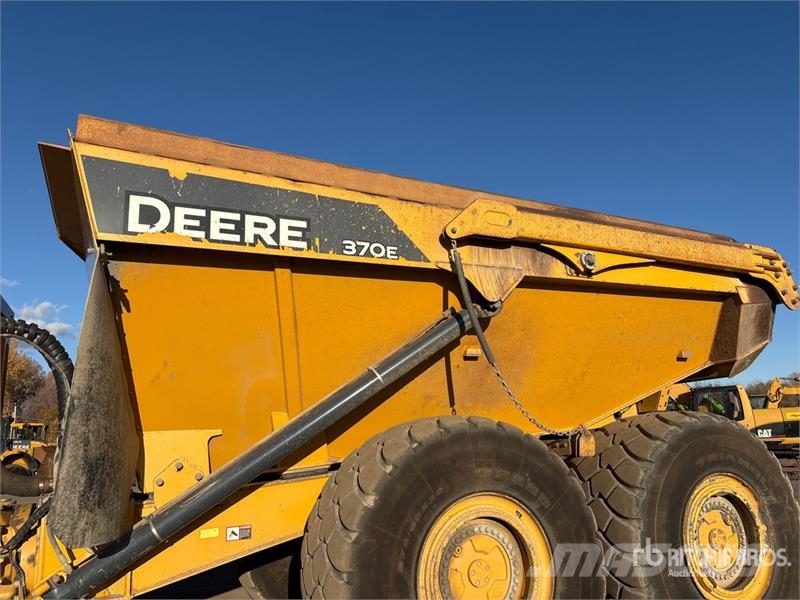 John Deere 370E Articulated Dump Truck Dumper - Knickgelenk