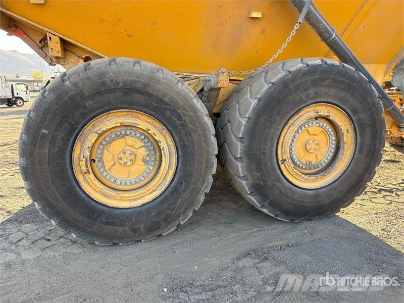 John Deere 370E Articulated Dump Truck Dumper - Knickgelenk
