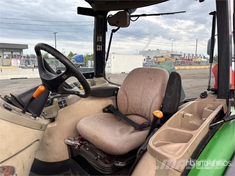 John Deere 3720 Compacttrekkers