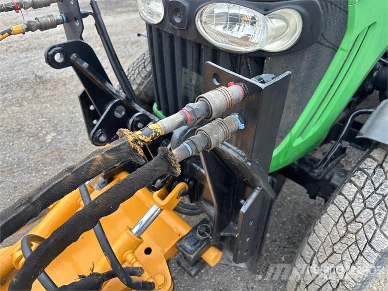 John Deere 3720 Compacttrekkers