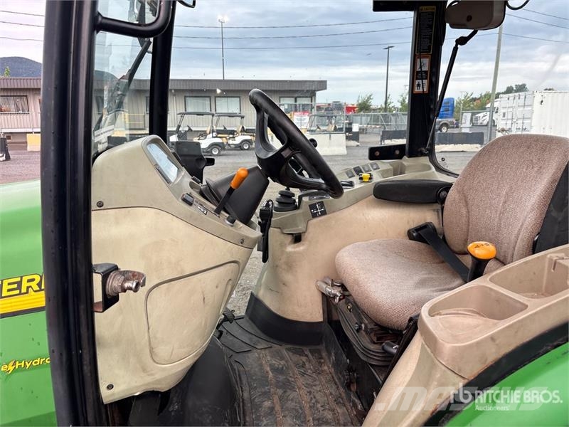 John Deere 3720 Compacttrekkers