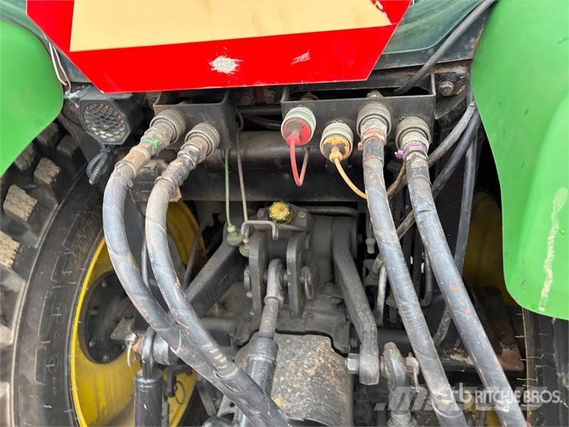 John Deere 3720 Compacttrekkers