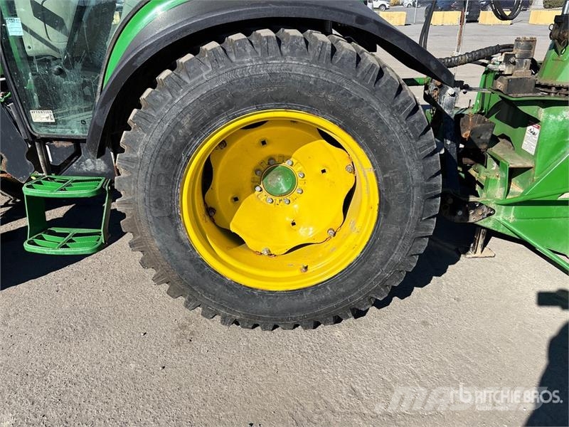 John Deere 4066R 4WD Utility Tractor Kompaktni (mali) traktori