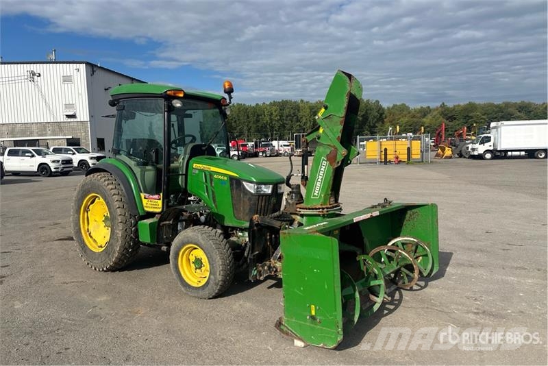 John Deere 4066R 4WD Utility Tractor 小型拖拉机