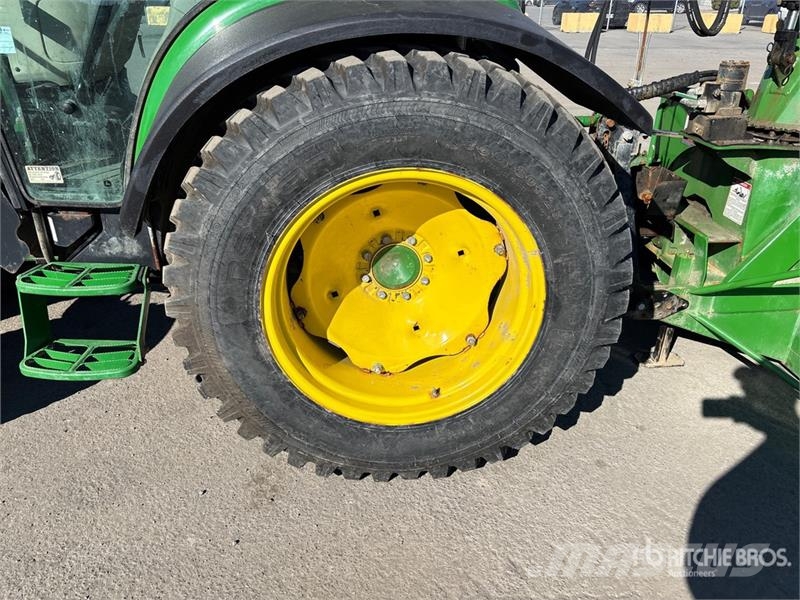 John Deere 4066R 4WD Utility Tractor Kompaktni (mali) traktori