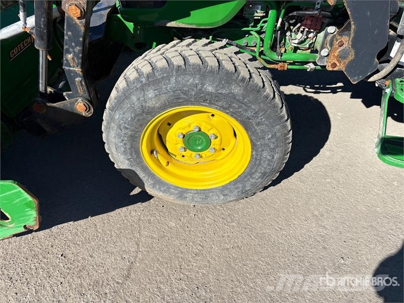 John Deere 4066R 4WD Utility Tractor Kompaktni (mali) traktori