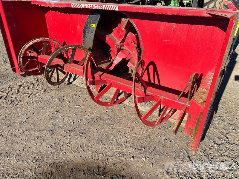 John Deere 4066R Utility Tractor جرارات مدمجة