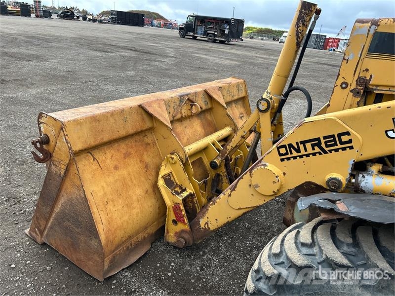 John Deere 410D Tractopelle