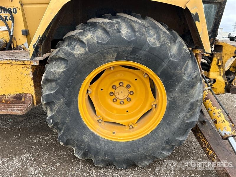 John Deere 410D Tractopelle