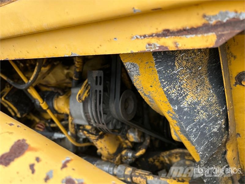 John Deere 410D Tractopelle