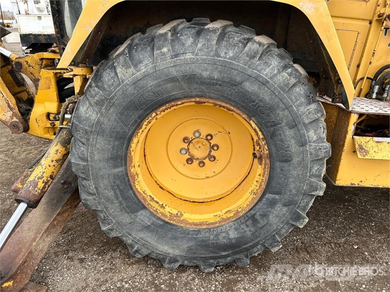 John Deere 410D Tractopelle