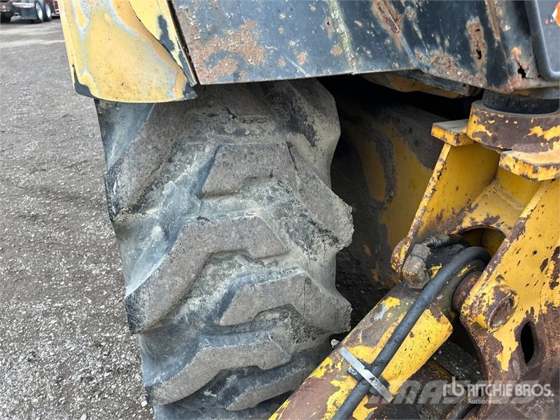 John Deere 410D Tractopelle