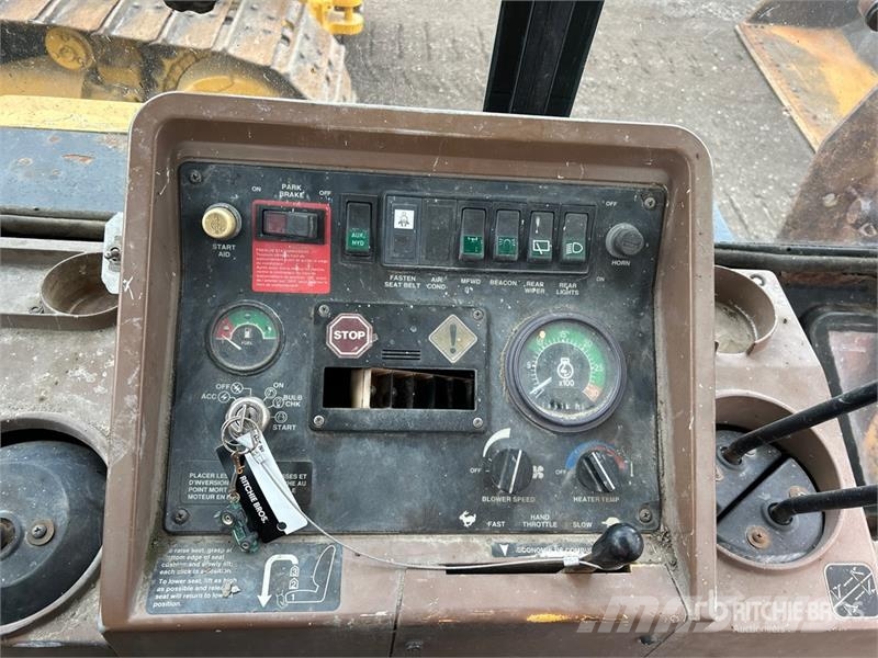 John Deere 410D Tractopelle