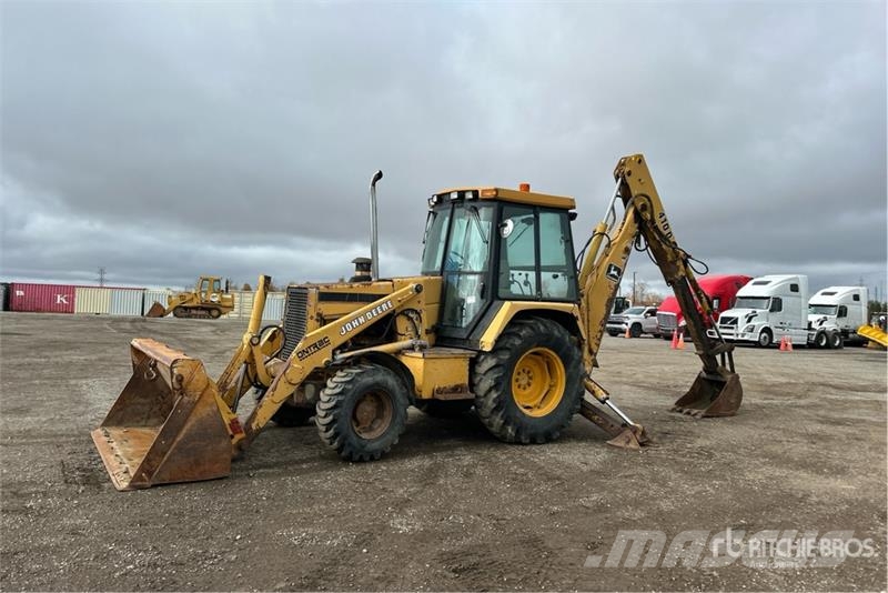 John Deere 410D Tractopelle