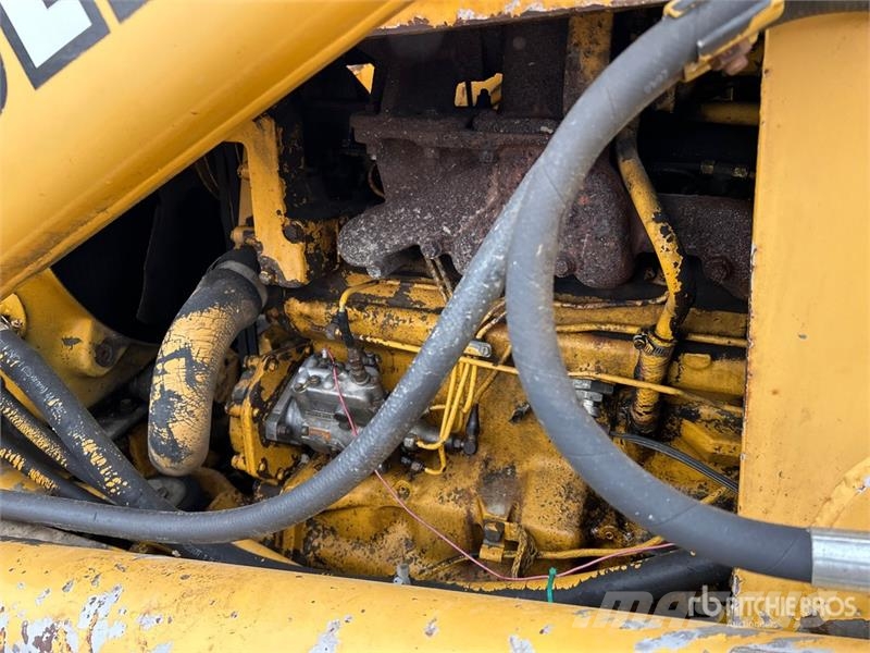 John Deere 410D Tractopelle